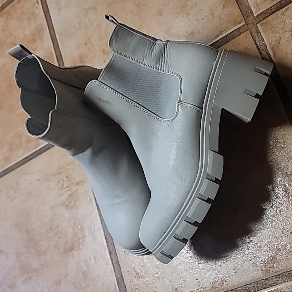 Mia boots